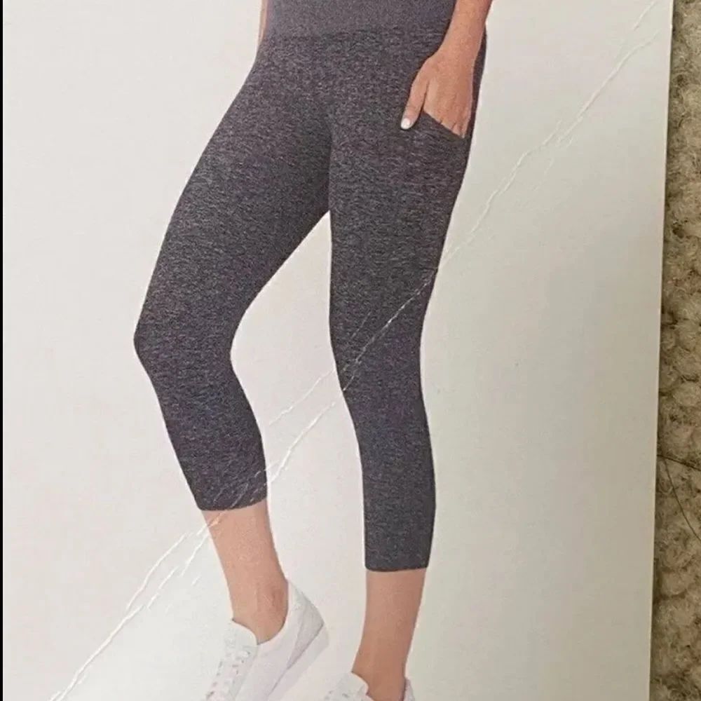 Kirkland Signature Womens Brushed Capri,